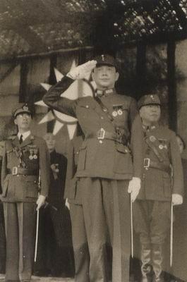 Файл:Wang Jingwei in uniform.jpg