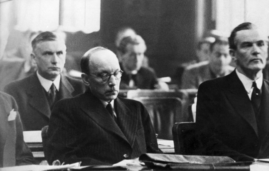 Файл:Ryti sotasyyllisyysoikeudenkäynnissä.jpg