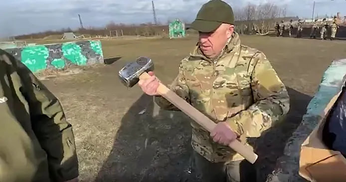 Файл:Prigozhin kuvalda.jpg