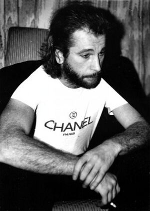 Тальков с косяком.jpg